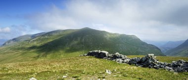 Taş duvara kuru koltuk Sandal