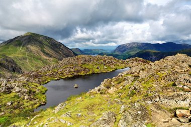 Haystacks yüksek kaya için