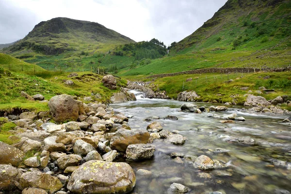 Seathwaite Fell e Grãos Gill — Fotografia de Stock