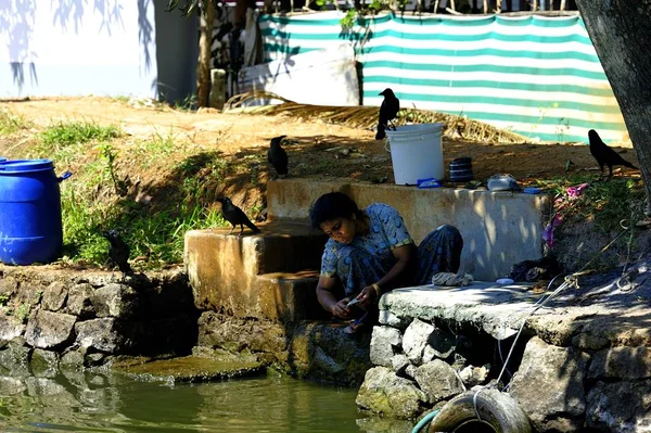 Servicio de lavandería en el río — Foto de Stock