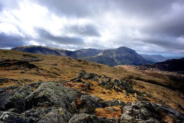güneş ışığı fells üzerinde