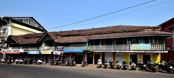 Line of mopeds — Stock Photo, Image