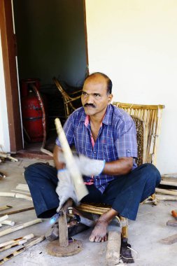 Hindistan'da bambu bükme ustası 