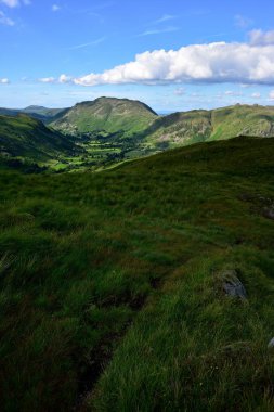 Deepdale Vadisi üzerinde güneş ışığı