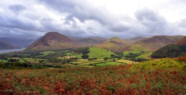 Grasmoor ve Melbreak üzerinde alçak bulutlar