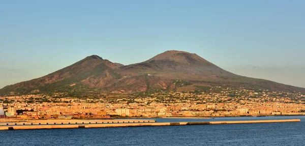 Monte Vesúvio e Nápoles — Fotografia de Stock