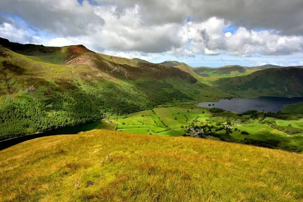 Red Pike high above Buttermere — Stock Photo, Image