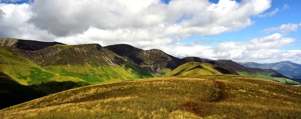 Blick über die hohe Snockrigg auf die Berge — Stockfoto