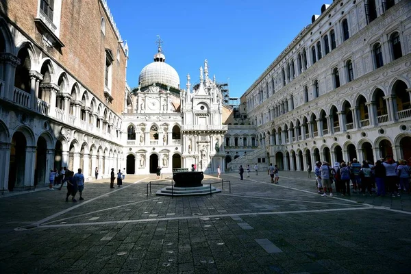 Toursit Alla Scoperta Palazzo Ducale Venezia Settembre 2017 — Foto Stock