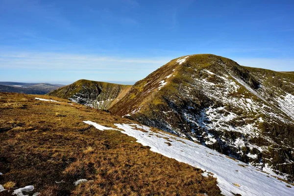 Schnee und die Narbe vom Segel — Stockfoto