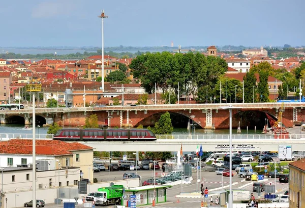 People Mover a Venezia Terminal Crociere — Foto Stock