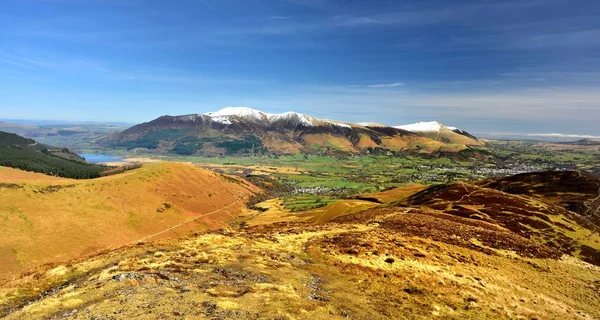 看着 Bassenthwaite 到 Skiddaw — 图库照片