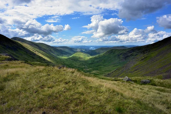 Troutbeck tungan från Threshthwaite mun — Stockfoto