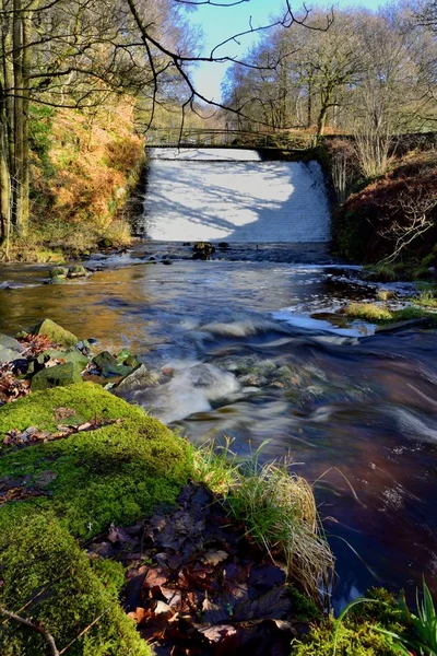 The reservoir spillway running full — Stock Photo, Image