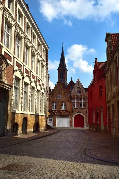 Calle de adoquines en la ciudad de Brujas — Foto de Stock