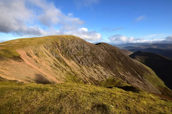 The ridge to Crag Hill and Sail — Stock Photo, Image