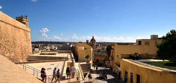 Rabat dall'ingresso della cittadella di Victoria — Foto Stock