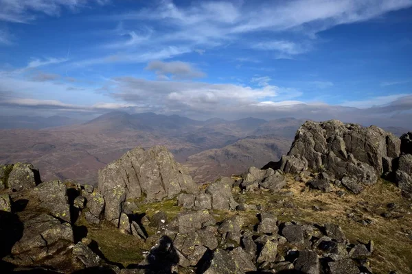 Os Scafells do cume de Harter Fell — Fotografia de Stock