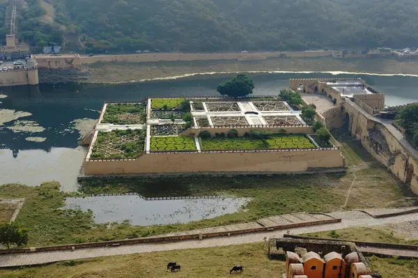 Jaipur India Noviembre 2019 Jardín Amurallado Frente Fuerte Amber —  Fotos de Stock