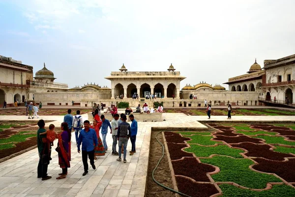 Agra Fort Indien November 2019 Touristen Erkunden Das Agra Fort — Stockfoto