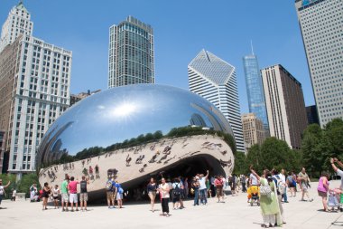 Chicago, Il: 9 Haziran 2012: Cloud gate, The Millennium Park pop