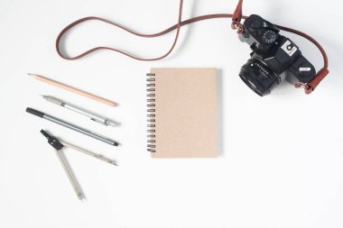 İleti örneği defter boşaltmak ve kamera isolat ile düz lay