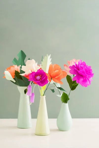 Handgjort papper blommor — Stockfoto