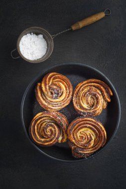 Taze pişmiş cruffins