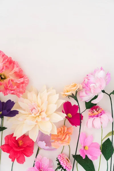 Kräppapper blommor — Stockfoto