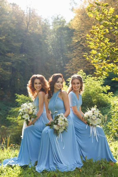 Tre belle damigelle d'onore — Foto Stock