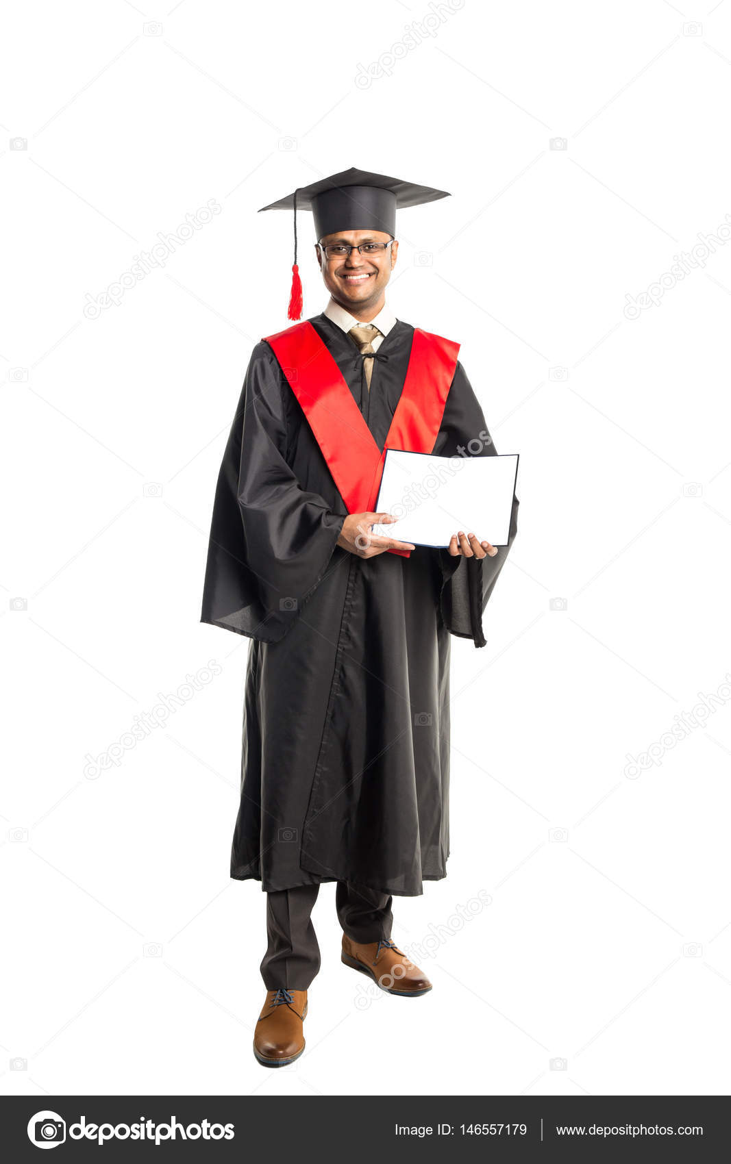 Smiley Asian Man In Green Graduation Cap And Gown Background, Male Nursing  Graduation Picture, Graduation, Male Background Image And Wallpaper for  Free Download
