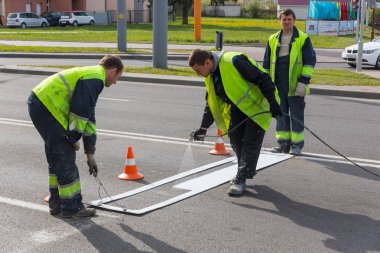 Uygulanan işçi yol işaretleri