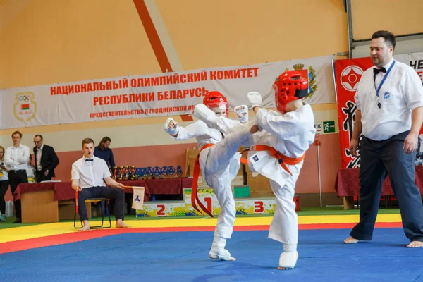 Битва на чемпіонаті бійців — стокове фото