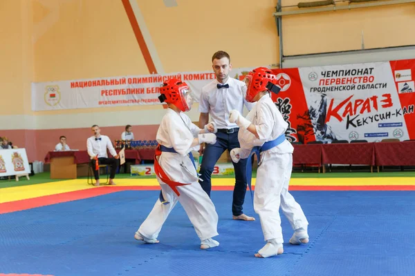 Slag bij de twee vechters op kampioenschap — Stockfoto