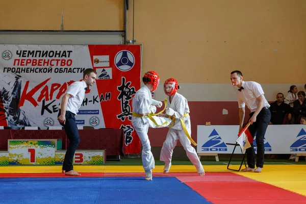 Batalha dos dois lutadores no Campeonato — Fotografia de Stock