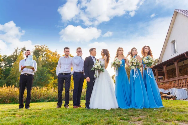 Trauzeugen und Brautjungfern — Stockfoto