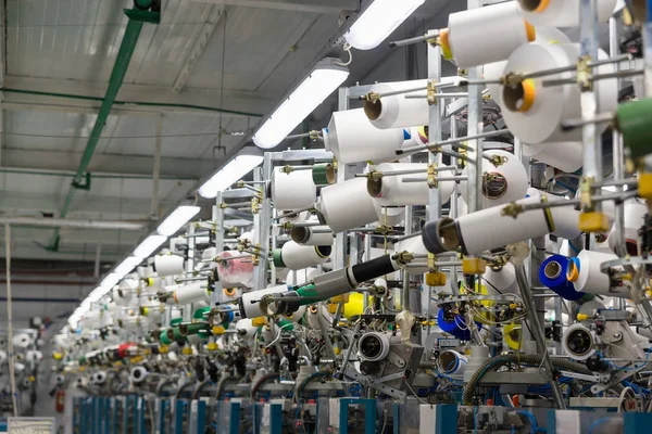 Textielindustrie met breimachines — Stockfoto