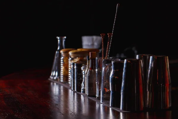 Bartender verktyg på bar — Stockfoto