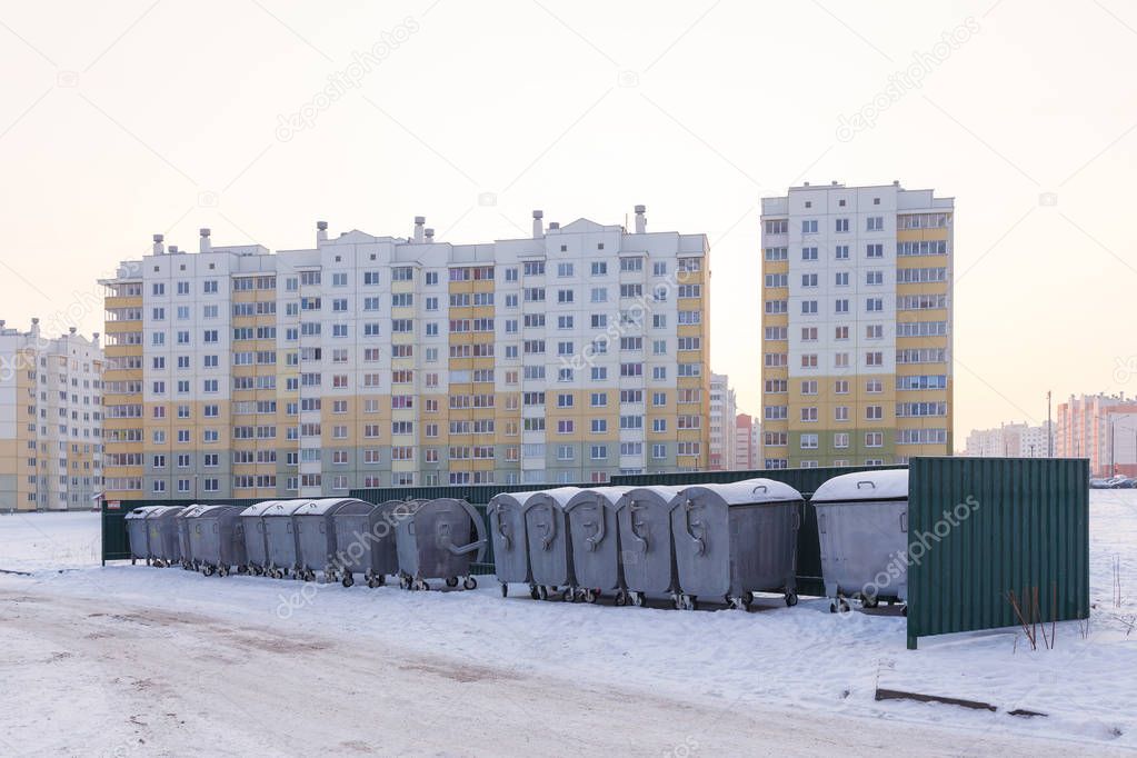 Equipped with a container place for the removal of household waste