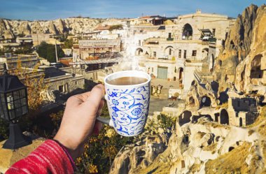 Göreme otel arka oda, gündoğumu ile kahve sabah fincan