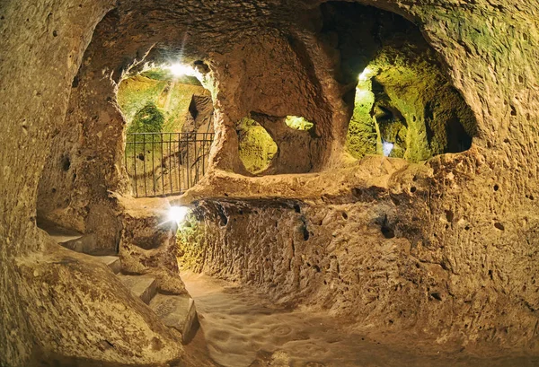 Derinkuyu caverna cidade subterrânea, Capadócia, Turquia — Fotografia de Stock