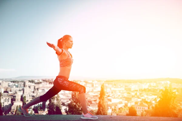 Fitness mujer al aire libre — Foto de Stock