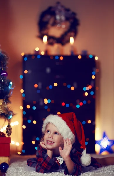 Menina comemorando o Natal — Fotografia de Stock