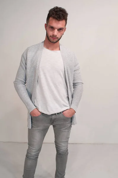 Retrato de niño con barba sobre fondo blanco, sexy, frente — Foto de Stock