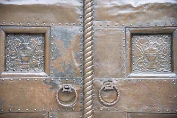 Χαρακτηριστική Πόρτα Εισόδου Σφυρήλατο Σιδερένιο Σπίτι Σχέδια Στη Βενετία Ιταλία — Φωτογραφία Αρχείου
