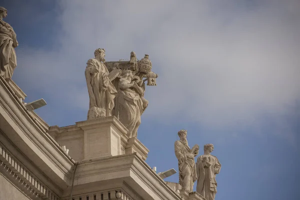 Detalhe Fachada Com Estátuas Basílica São Pedro Roma Itália Dos — Fotografia de Stock