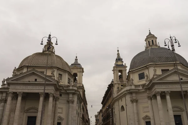 Ikertemplomok Piazza Del Popolo Rómában Olaszországban Santa Maria Montesano Santa — Stock Fotó