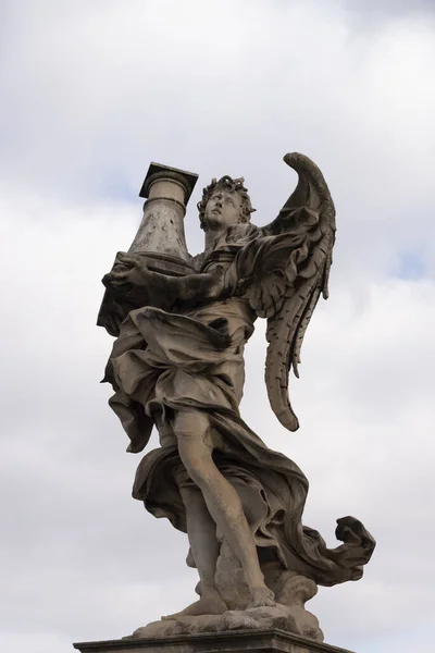 Engel Mit Der Säule Auf Der Ponte Sant Angelo Rom — Stockfoto