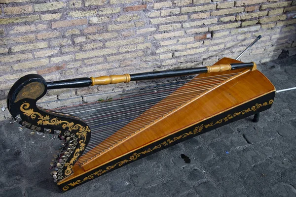 Uma Pequena Harpa Rua Instrumento Musical Corda Para Jogador Rua — Fotografia de Stock