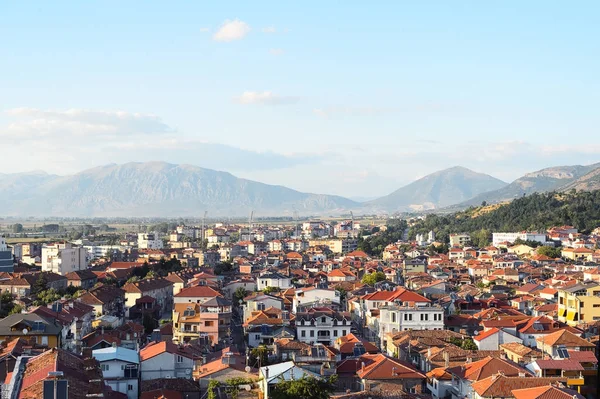 アルバニア、Korca 南の歴史的、文化的な都市. — ストック写真